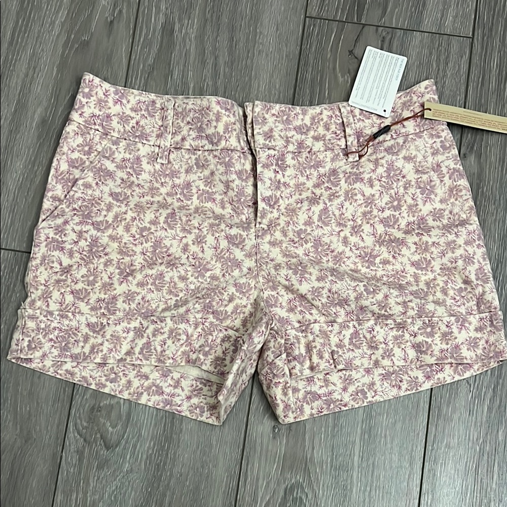 Level 99 Floral Patterned Women's Shorts